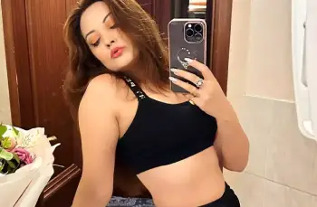 Anika Busty call girls